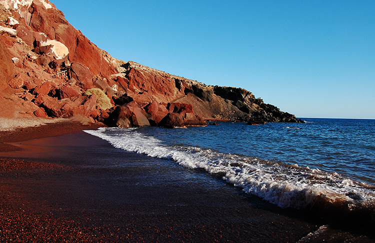 Красный пляж (Red beach)
