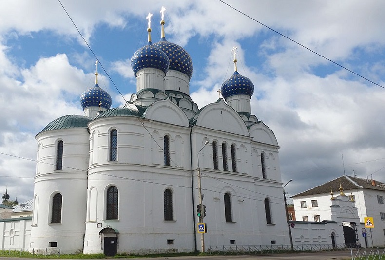 Богоявленский монастырь