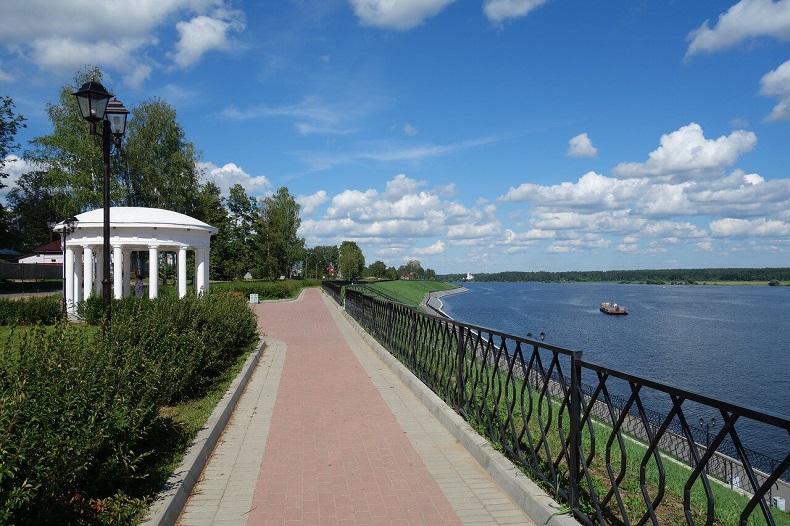 Набережная Мышкин