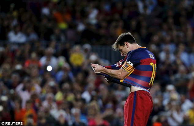 Messi shows his frustration after missing a penalty during Sunday