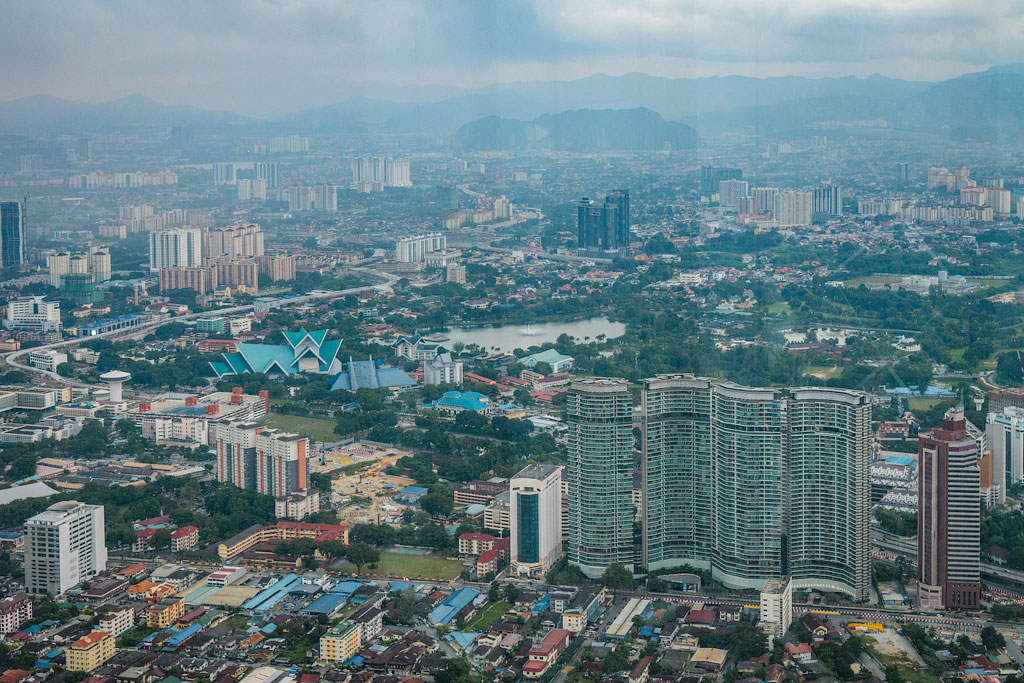 Что посмотреть в Куала-Лумпур. Интересные факты о башнях Петронас.