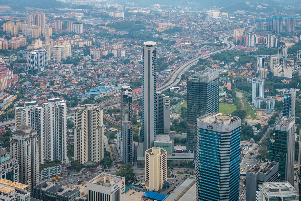Что посмотреть в Куала-Лумпур. Интересные факты о башнях Петронас.