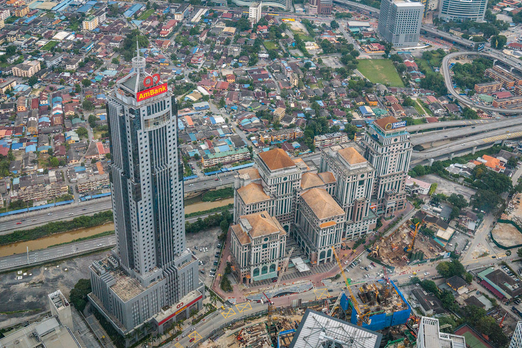 Что посмотреть в Куала-Лумпур. Интересные факты о башнях Петронас.