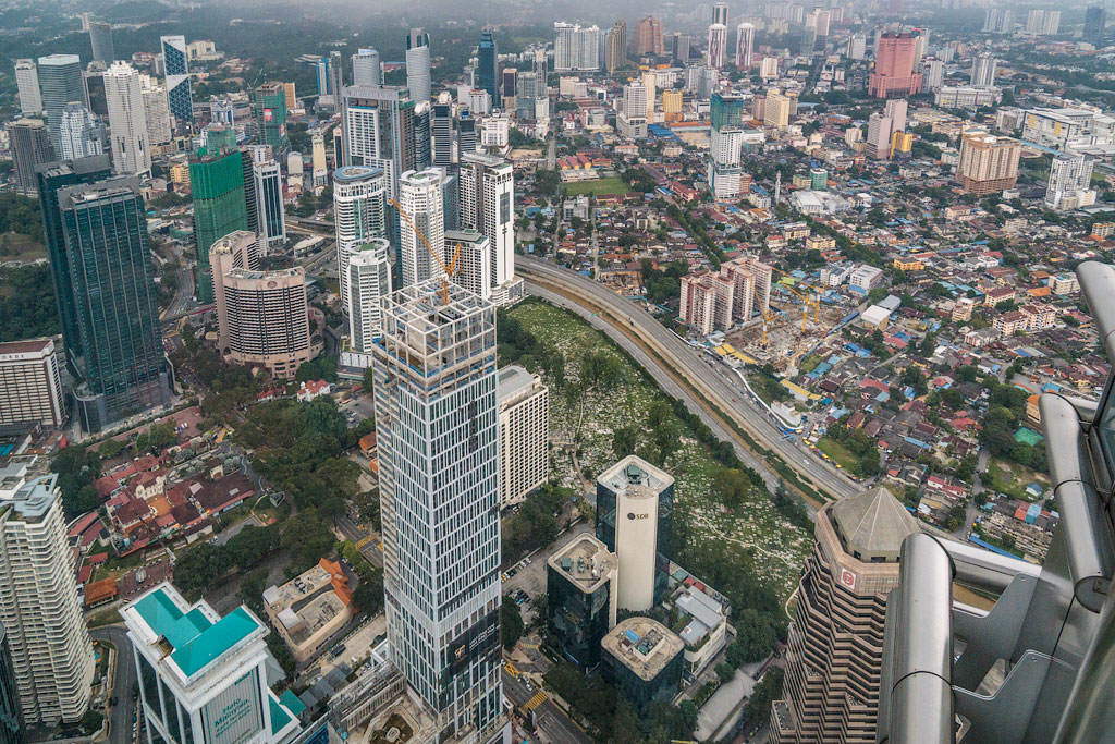 Что посмотреть в Куала-Лумпур. Интересные факты о башнях Петронас.