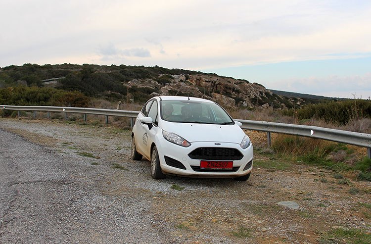 Красные номера арендованного авто