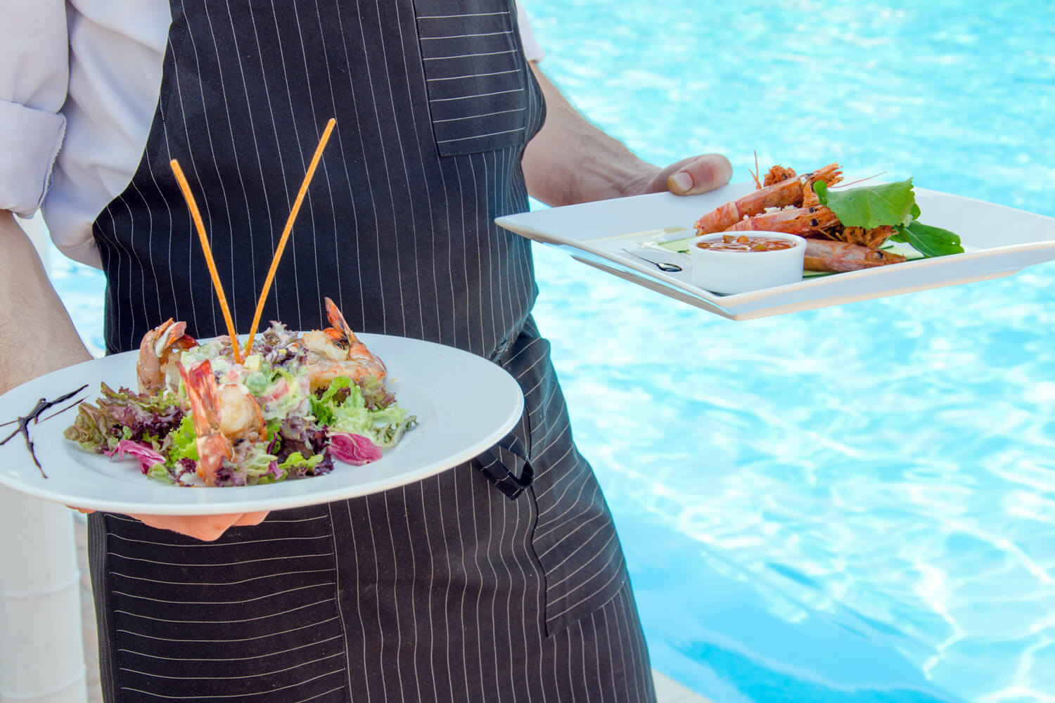 Покушать в ресторане на острове Корфу