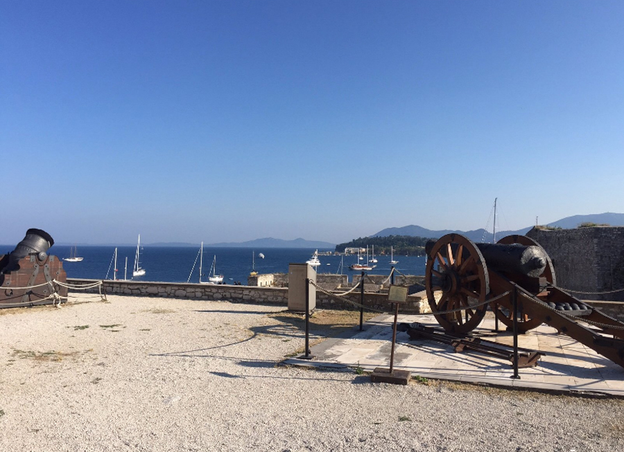 Пушки в форте Палео Фрурио
