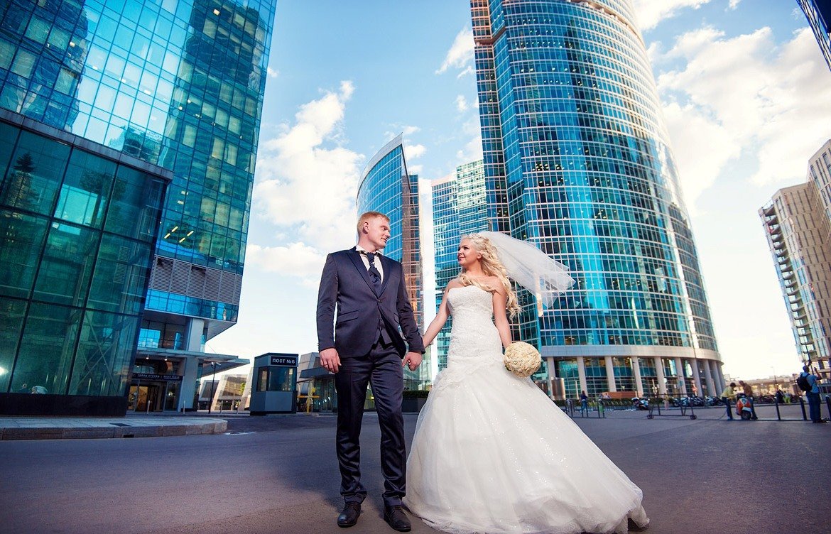Молодожены в москва сити