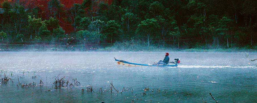 tuyen-lam-lake-da-lat-vietnam