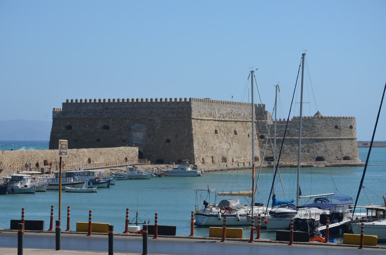 wMEHkYO2P4U Ираклион столица о. Крит достопримечательности.