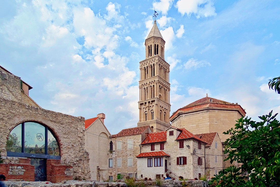 Колокольня