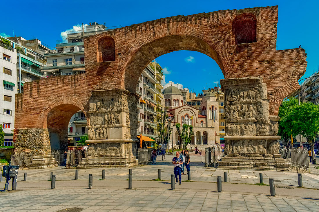 Арка и гробница Галерия