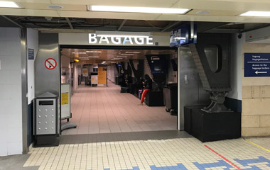 Amsterdam Centraal luggage lockers entrance