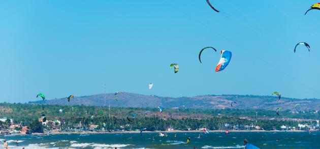 В феврале погода на севере идёт на улучшение, хотя осадки по-прежнему не исключены, в столице досаточно сухо, но облачно, за солнцем следует отправляться на юг